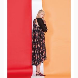 Alphamoment black floral nwt dress